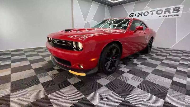 2022 Dodge Challenger R/T Coupe 2D 8