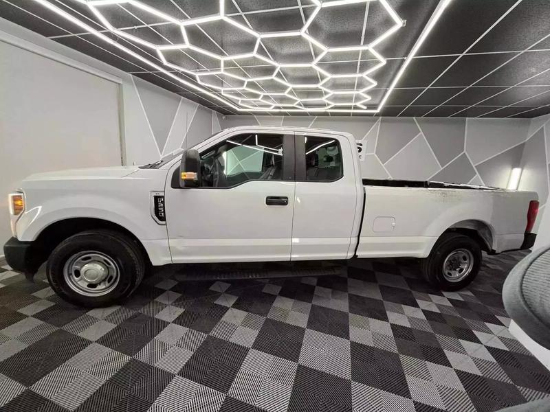 2018 Ford F250 Super Duty Super Cab XL Pickup 4D 8 ft 29