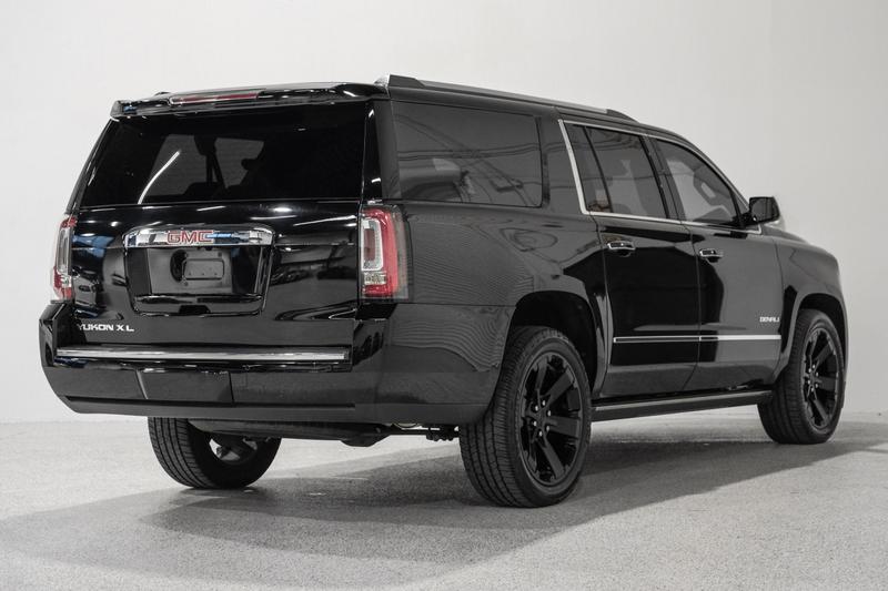 2017 GMC Yukon XL Denali Sport Utility 4D 6