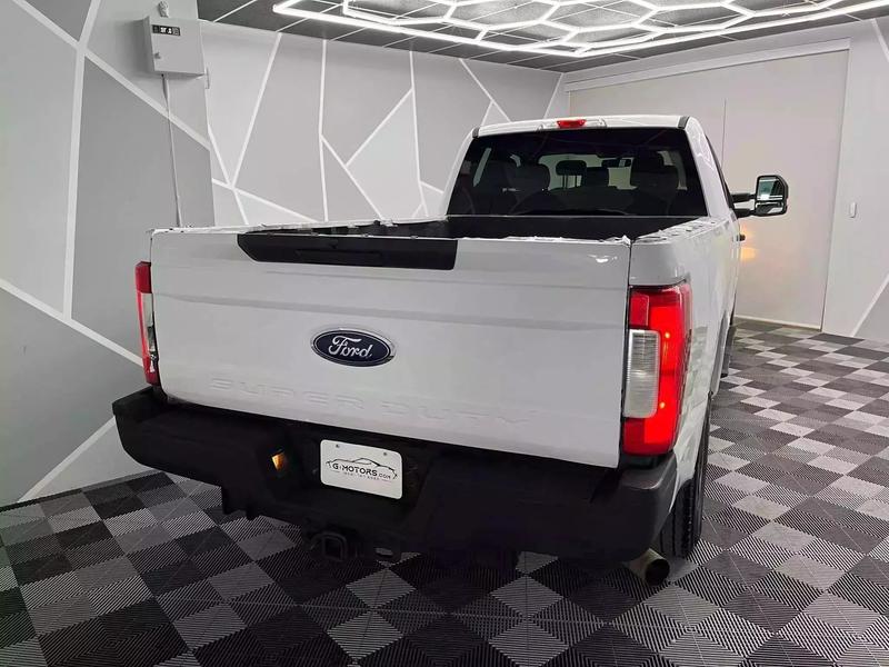 2018 Ford F250 Super Duty Super Cab XL Pickup 4D 8 ft 37