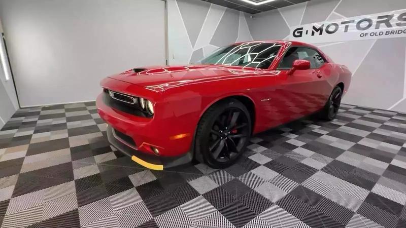 2022 Dodge Challenger R/T Coupe 2D 9