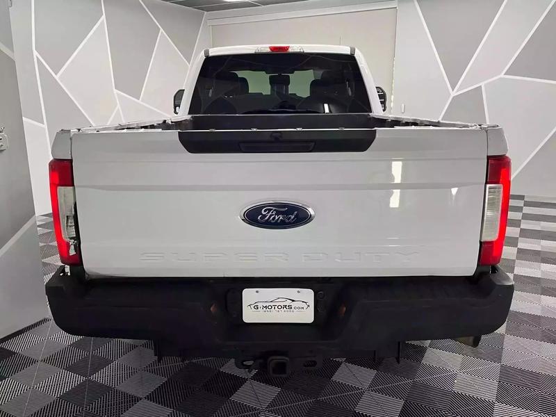 2018 Ford F250 Super Duty Super Cab XL Pickup 4D 8 ft 17