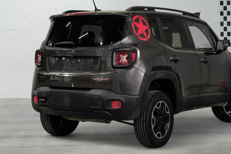 2017 Jeep Renegade Trailhawk Sport Utility 4D 12