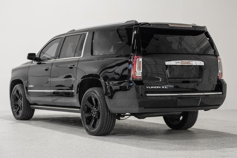 2017 GMC Yukon XL Denali Sport Utility 4D 8