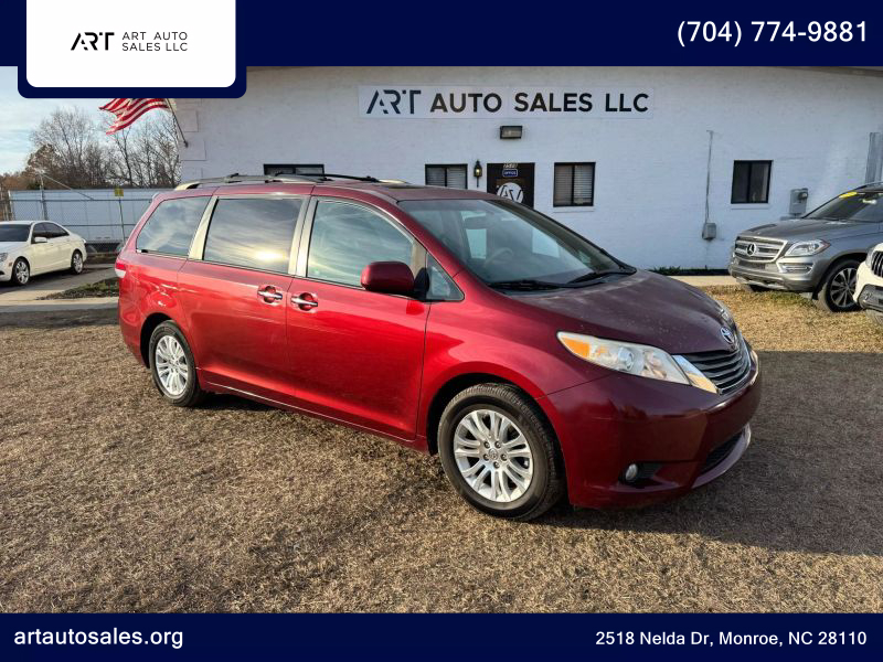 2011 Toyota Sienna XLE