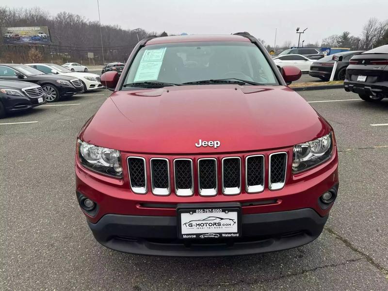 2016 Jeep Compass Latitude Sport Utility 4D 17