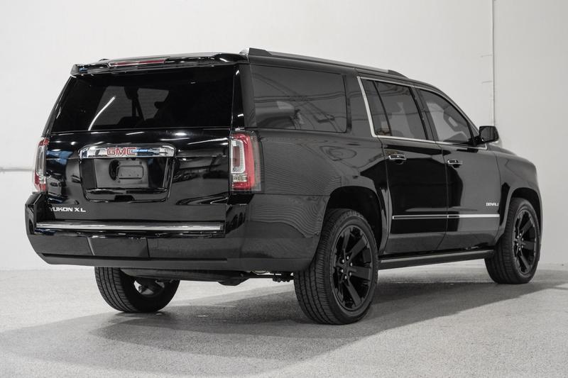 2017 GMC Yukon XL Denali Sport Utility 4D 6