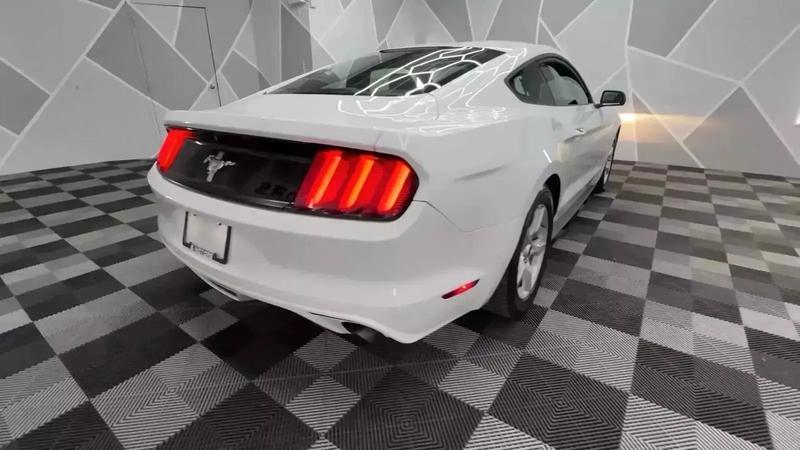 2016 Ford Mustang V6 Coupe 2D 16