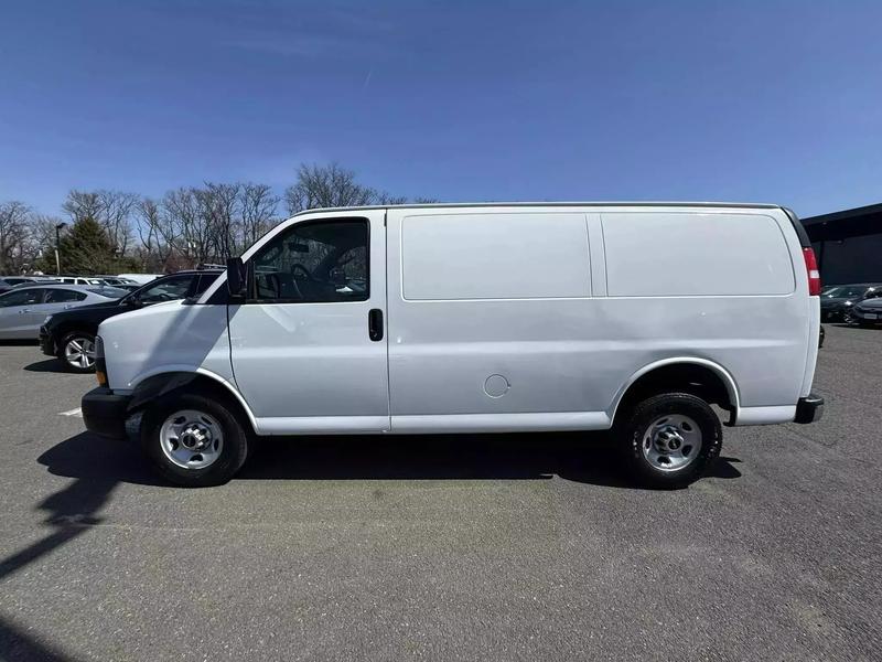 2021 GMC Savana 2500 Cargo Regular Van 3D 4