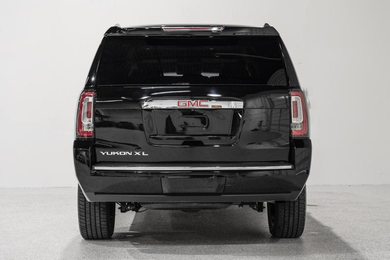 2017 GMC Yukon XL Denali Sport Utility 4D 7