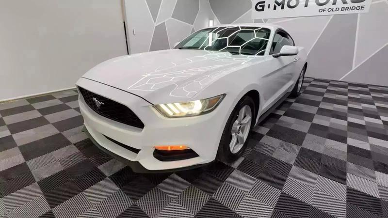 2016 Ford Mustang V6 Coupe 2D 22