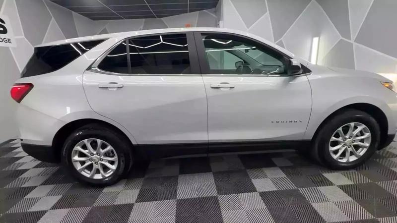 2021 Chevrolet Equinox LT Sport Utility 4D 20