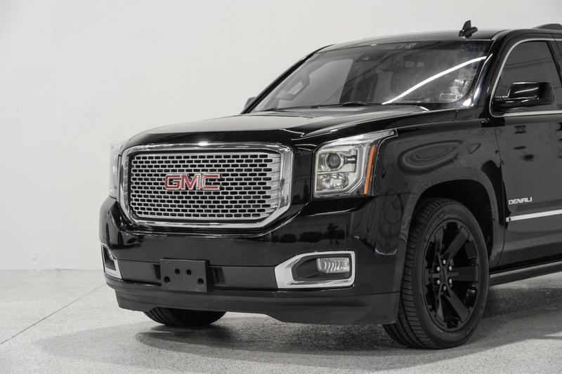 2017 GMC Yukon XL Denali Sport Utility 4D 10