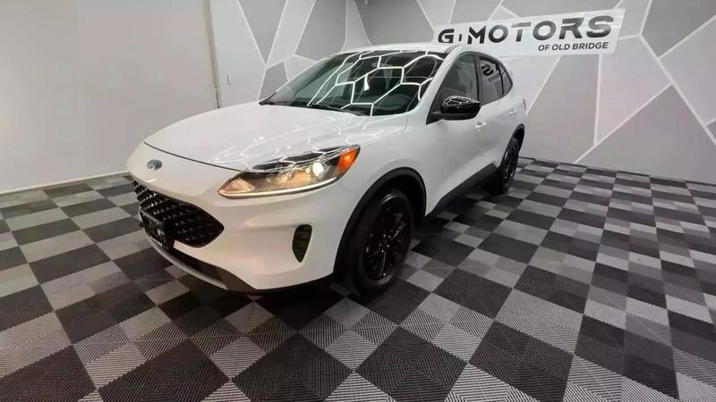 2020 Ford Escape SE Sport SUV 4D 22