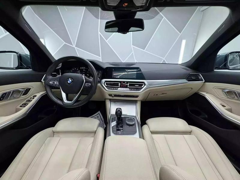 2021 BMW 3 Series 330i Sedan 4D 41