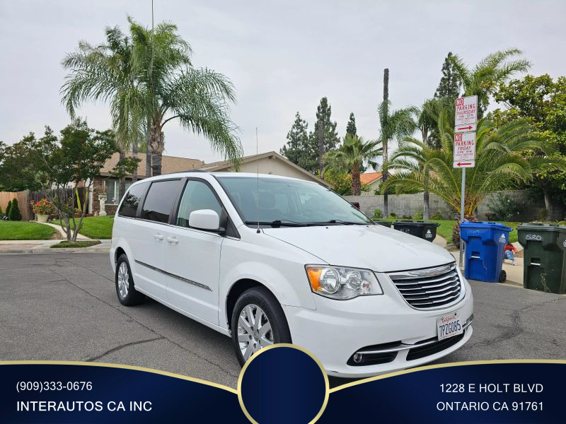 2016 Chrysler Town and Country Touring