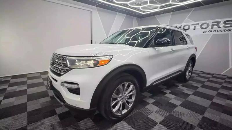 2021 Ford Explorer Limited Sport Utility 4D 28