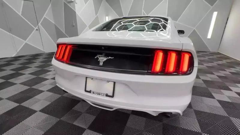 2016 Ford Mustang V6 Coupe 2D 15