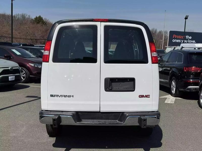 2021 GMC Savana 2500 Cargo Regular Van 3D 6