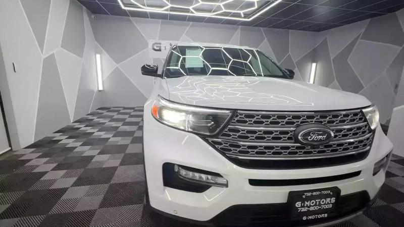 2021 Ford Explorer Limited Sport Utility 4D 25