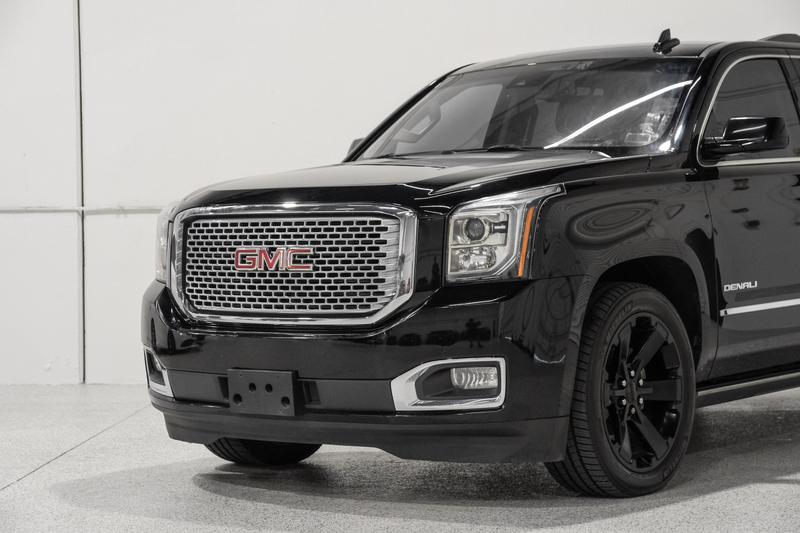 2017 GMC Yukon XL Denali Sport Utility 4D 10