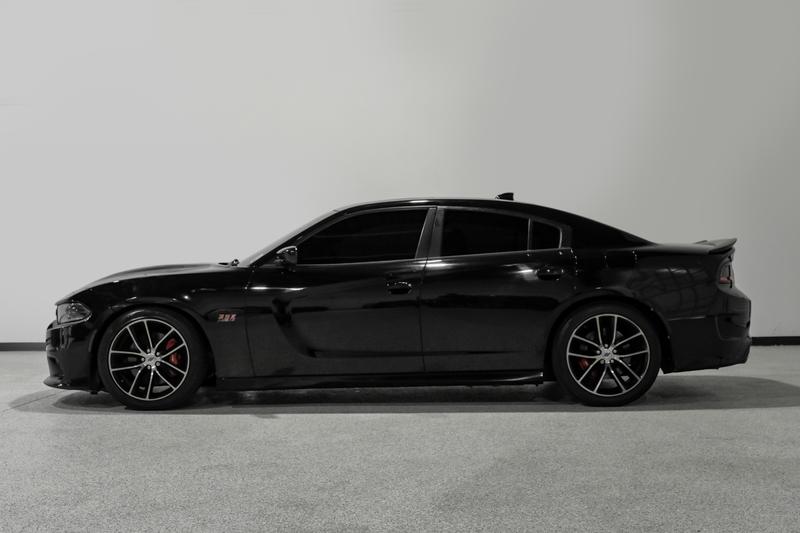 2017 Dodge Charger R/T Scat Pack Sedan 4D 13