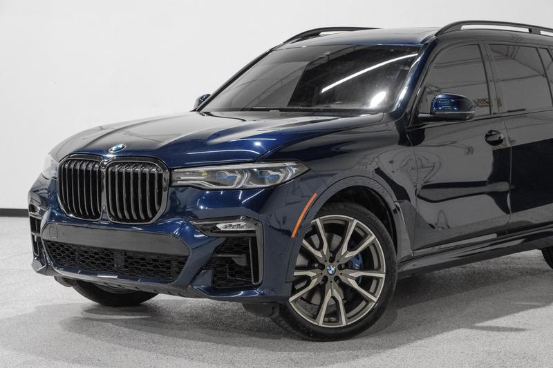 2020 BMW X7  M50i Sport Utility 4D 10