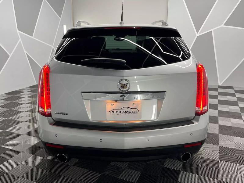 2011 Cadillac SRX Sport Utility 4D 8