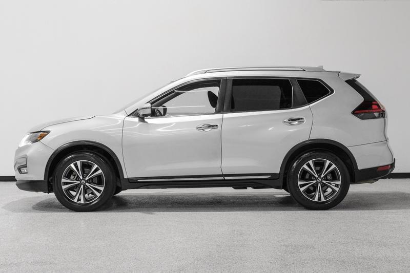 2018 Nissan Rogue SL Sport Utility 4D 9