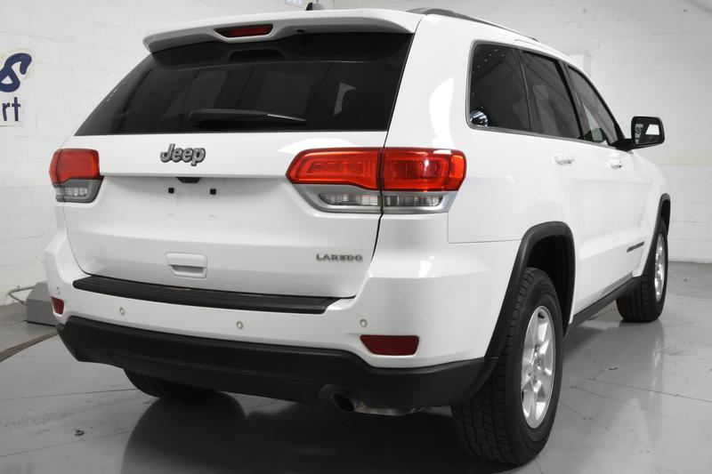 2017 Jeep Grand Cherokee Laredo Sport Utility 4D 4