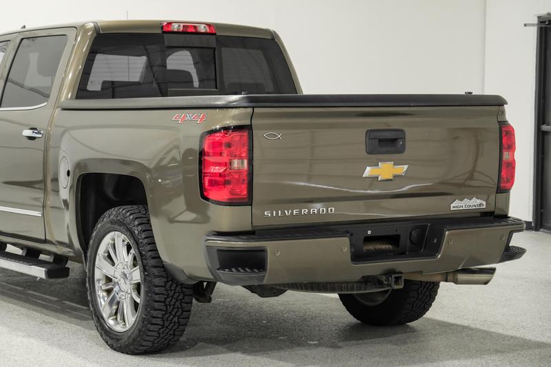 2015 Chevrolet Silverado 1500 Crew Cab High Country Pickup 4D 6 1/2 ft 12