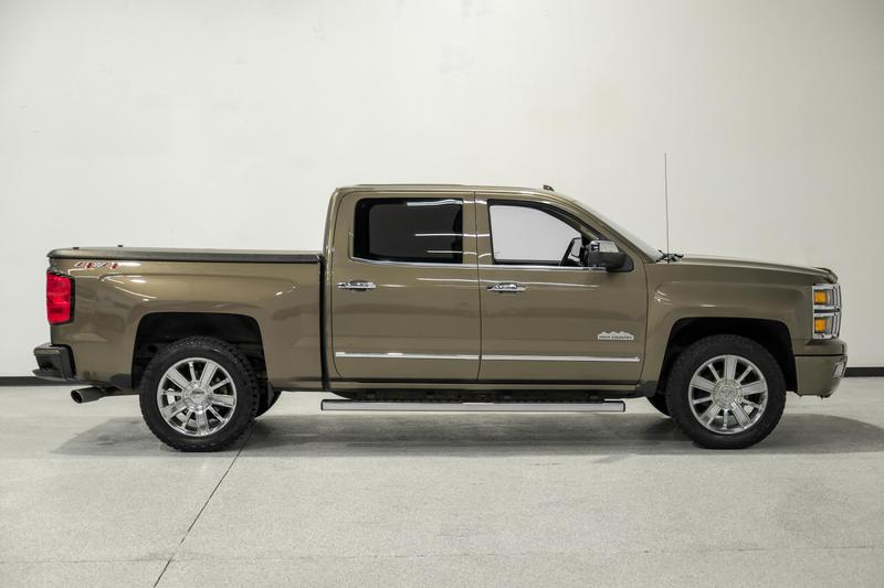 2015 Chevrolet Silverado 1500 Crew Cab High Country Pickup 4D 6 1/2 ft 5