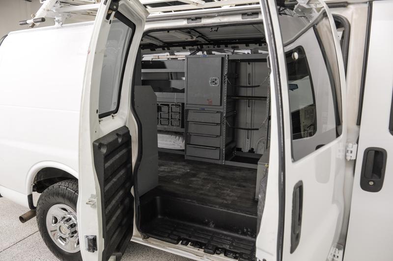 2010 Chevrolet G2500 Cargo  Van 3D 32