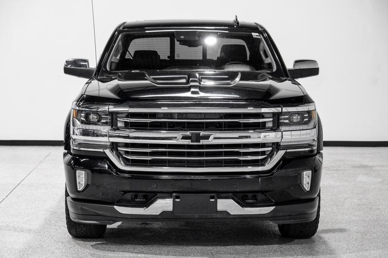 2017 Chevrolet Silverado 1500 Crew Cab High Country Pickup 4D 5 3/4 ft 3