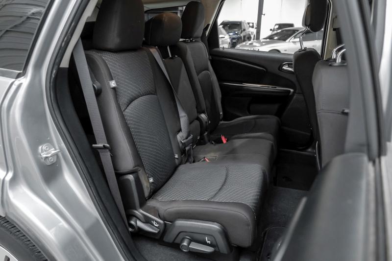 2019 Dodge Journey SE Sport Utility 4D 44