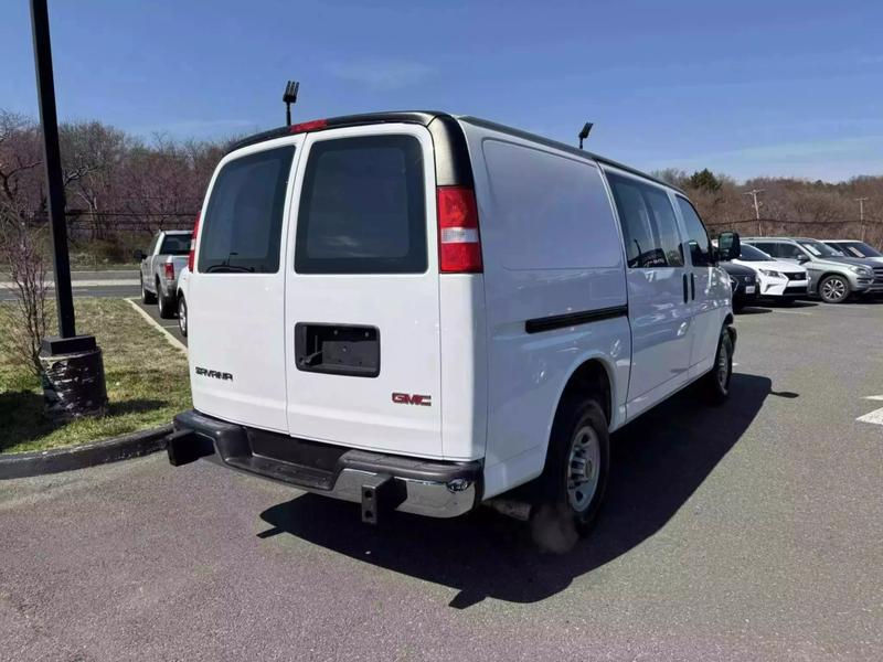 2021 GMC Savana 2500 Cargo Regular Van 3D 7