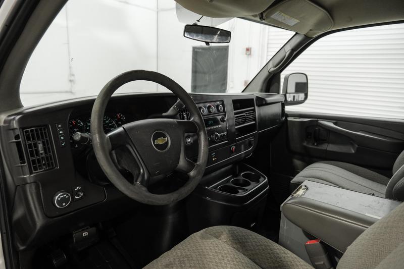 2010 Chevrolet G2500 Cargo  Van 3D 11