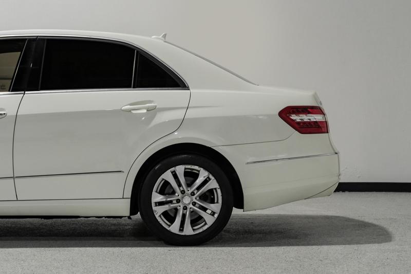 2010 Mercedes-Benz E-Class E 350 4MATIC Sedan 4D 15