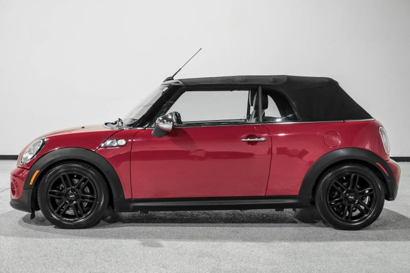 2013 MINI Convertible Cooper Convertible 2D 32