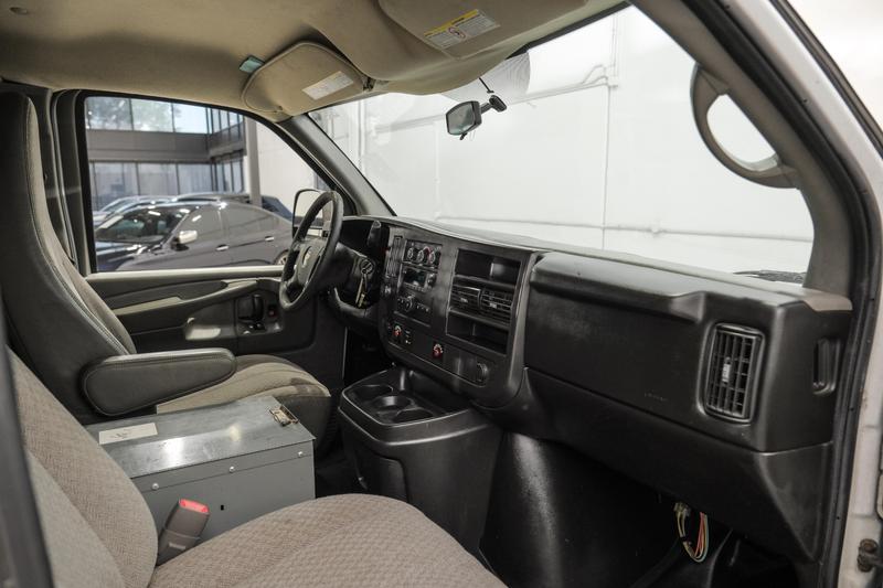 2010 Chevrolet G2500 Cargo  Van 3D 8