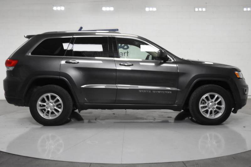 2019 Jeep Grand Cherokee Laredo E Sport Utility 4D 3