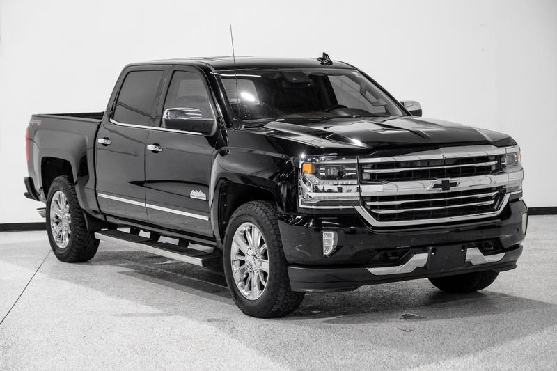 2017 Chevrolet Silverado 1500 Crew Cab High Country Pickup 4D 5 3/4 ft 4