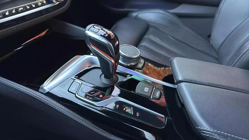 2018 BMW M5 Sedan 4D 35