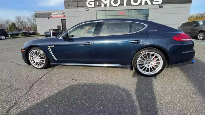 2015 Porsche Panamera 4S Executive Sedan 4D 6