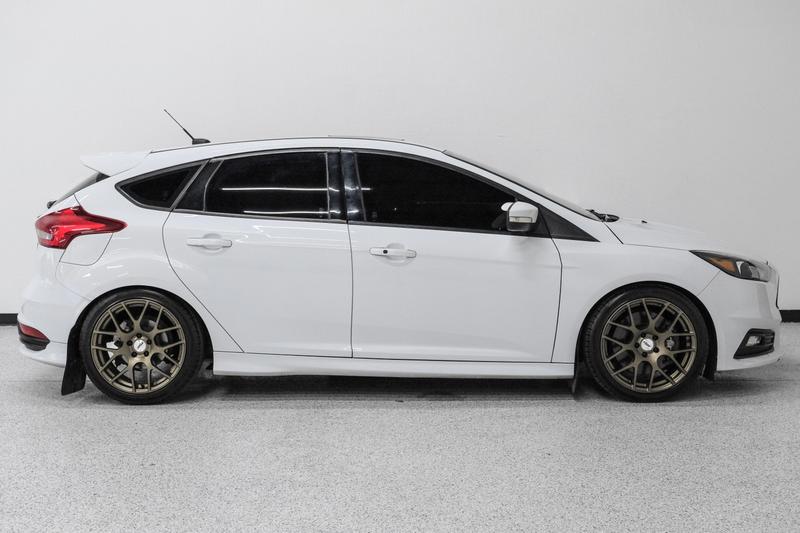 2016 Ford Focus ST Hatchback 4D 5