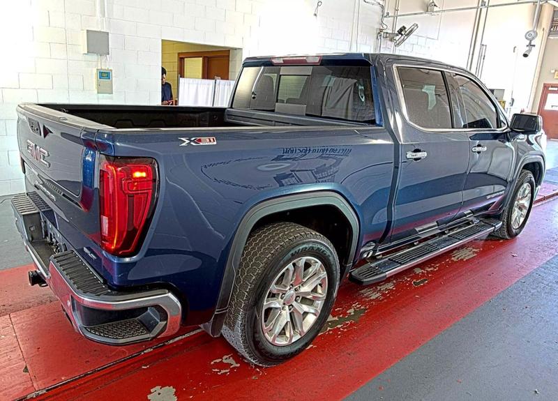 2020 GMC Sierra 1500 Crew Cab SLT Pickup 4D 5 3/4 ft 4