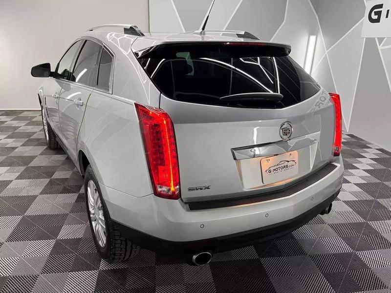 2011 Cadillac SRX Sport Utility 4D 6