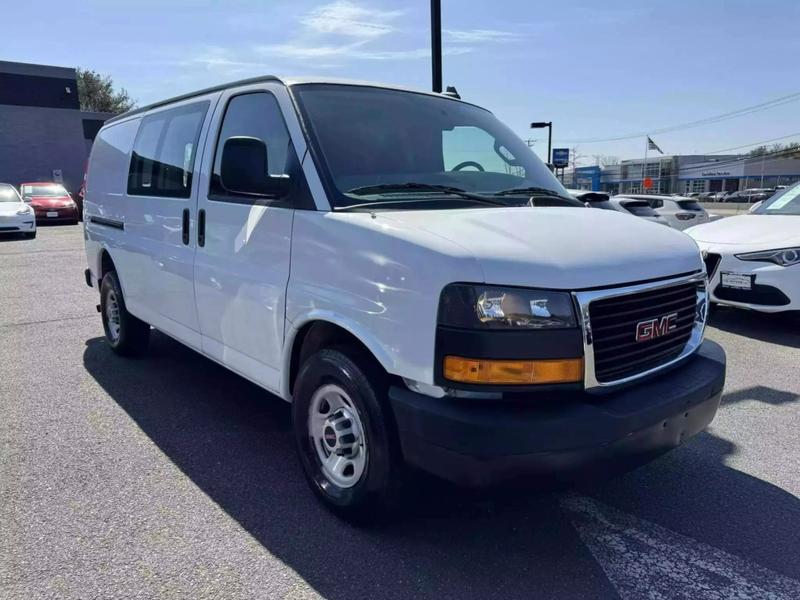 2021 GMC Savana 2500 Cargo Regular Van 3D 9