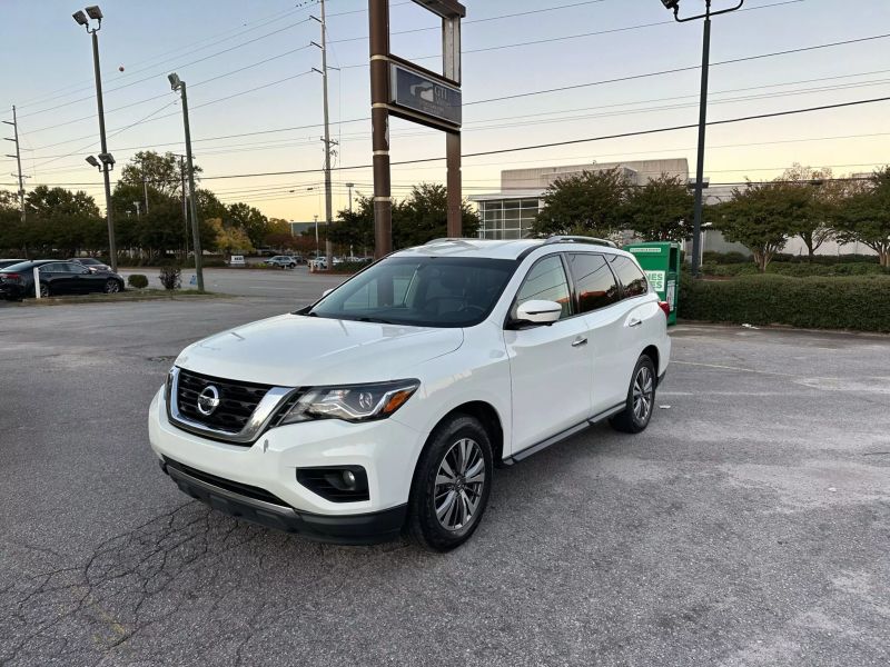 2020 Nissan Pathfinder SL