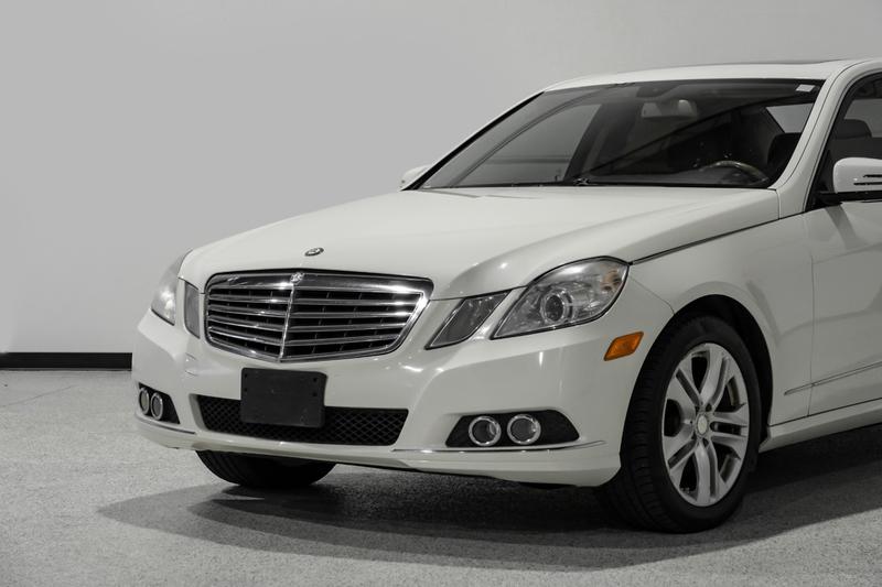 2010 Mercedes-Benz E-Class E 350 4MATIC Sedan 4D 3